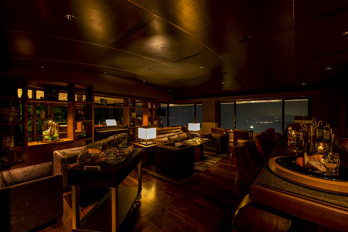 ライブラリーバー ホテルグランバッハ熱海クレッシェンド ライブラリーバー ホテルグランバッハ熱海クレッシェンド